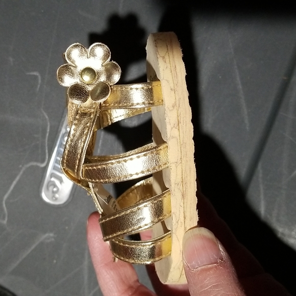 Sandals size 3 - 6 montha by Gerber - Picture 5 of 8